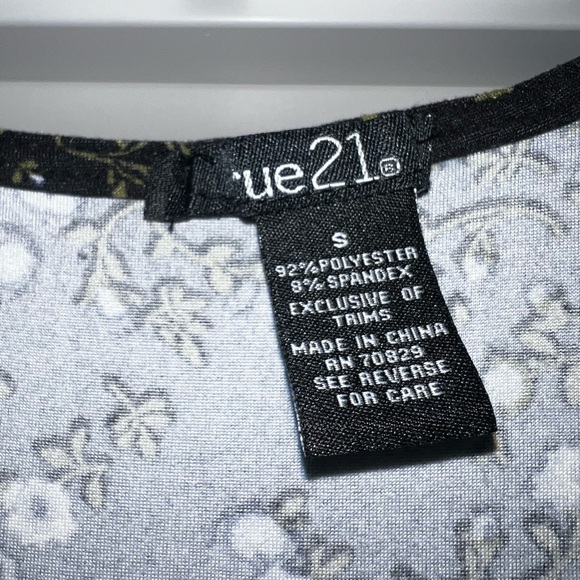 Women’s Small Sleeveless Black and Blue Floral Spring Mini Dress! - Picture 4 of 8